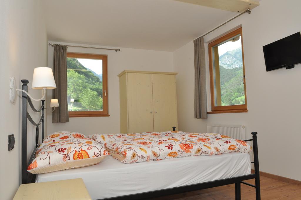 Garni Dal Mozat Bed & Breakfast Lenzumo di Concei Exterior photo